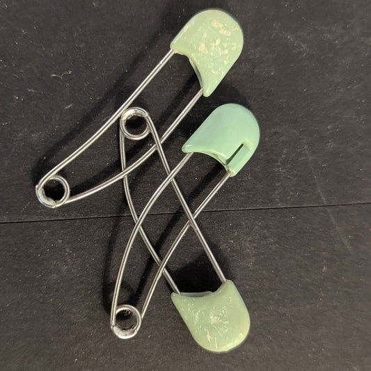 Vintage Mint Green Plastic Top Diaper Pins Safety Pins Set Craft Notion