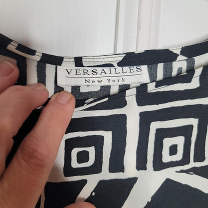 Versailles New York Black White Geometric Long tunic Side Slit Sleeveless Large