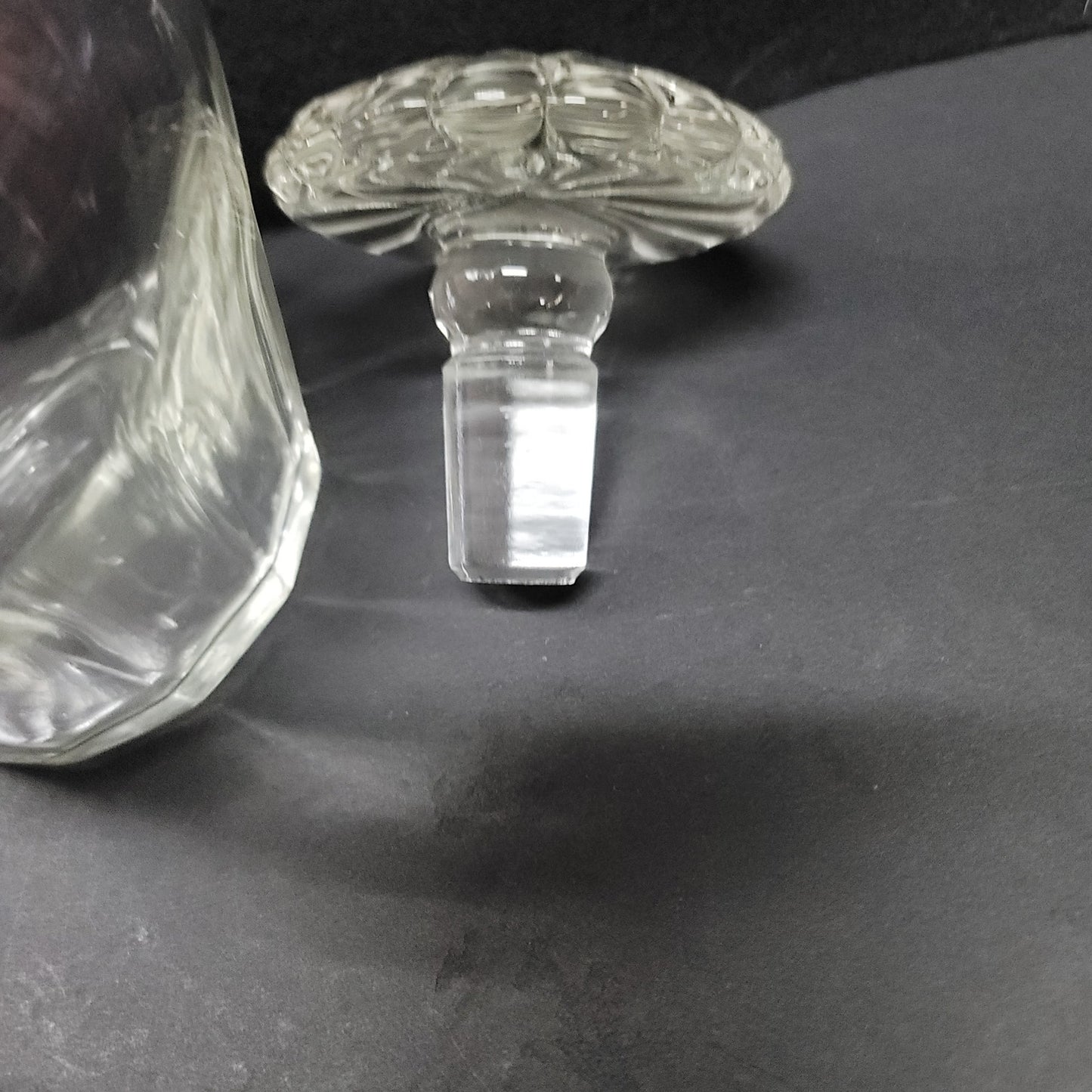 AMERICANA 1976 Bicentennial Etched Eagle Liquor 9.25” Decanter w/Glass Stopper