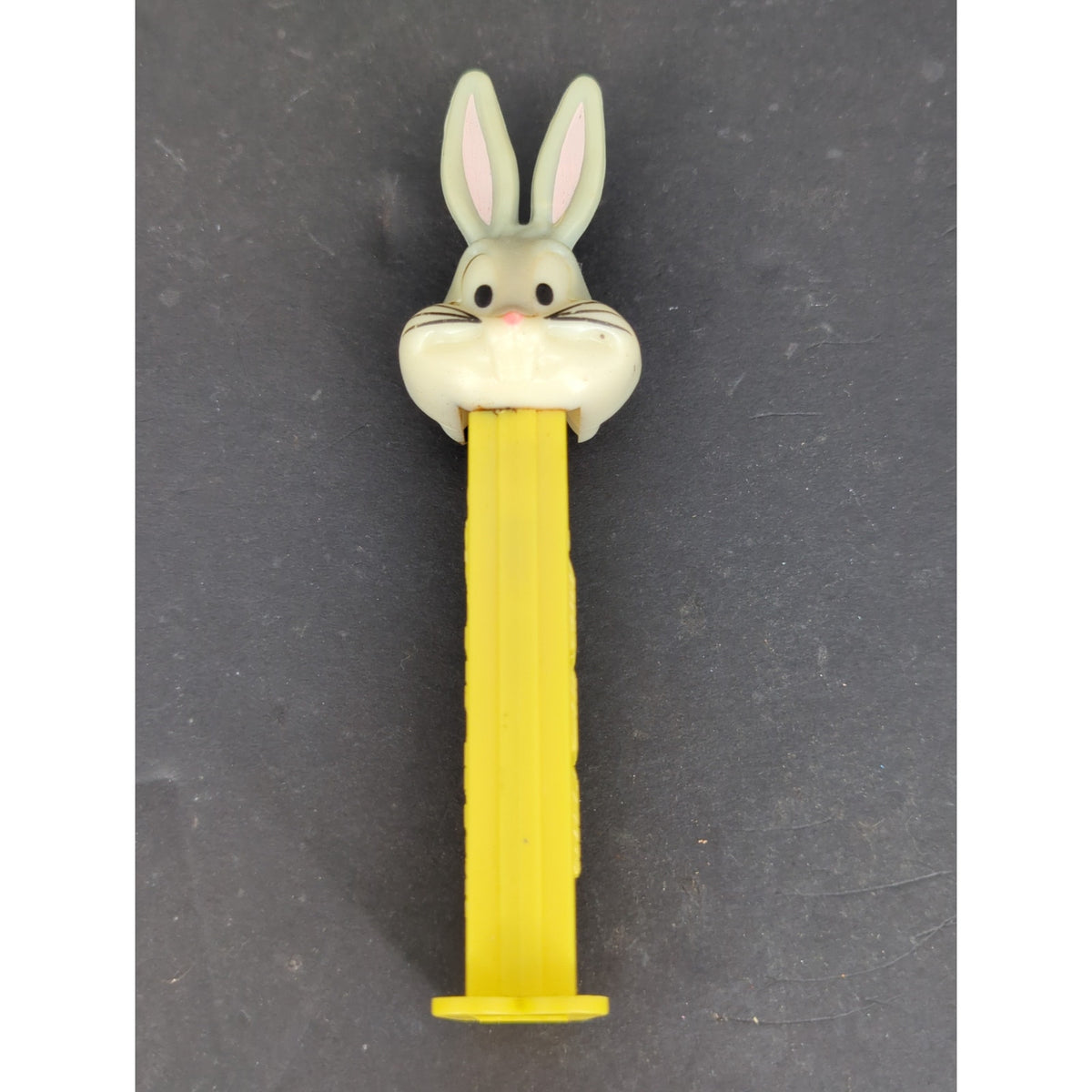 Vintage 1999 Bugs Bunny PEZ Dispenser Looney Tunes Yellow Stem Collectible