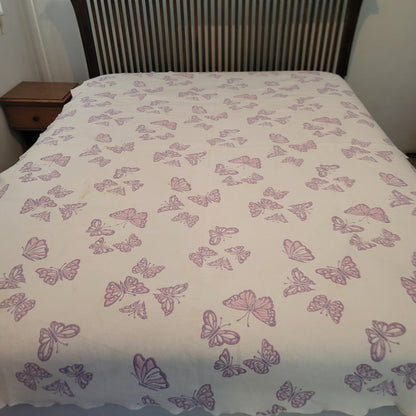 Reversible purple butterfly scalloped edge coverlet blanket bedspread Full Queen
