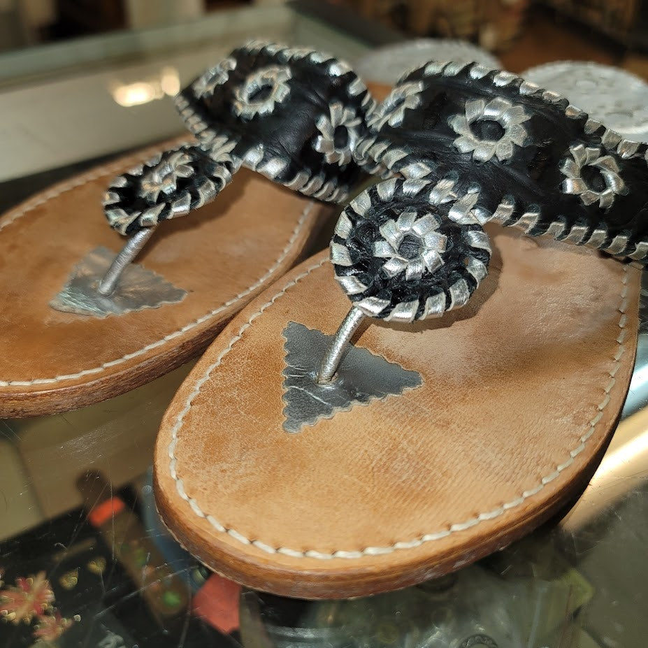 Stephen Bonanno 10M Palm Beach Silver Black Medallion Leather sandal Summer Flat