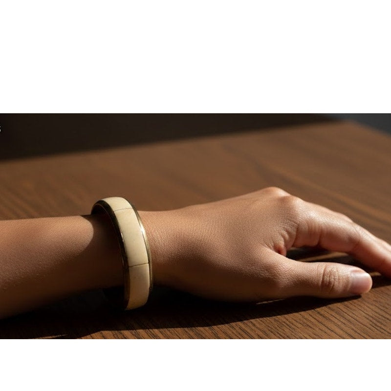 Vintage Brass & Cream Inlay Bangle Bracelet – Mid-Century Modern Minimalist