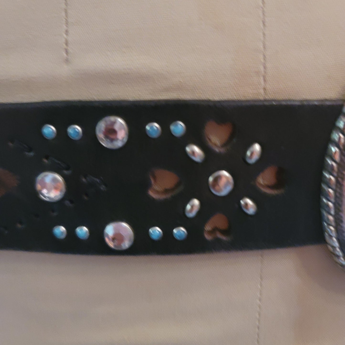 Ariat Leather Studded tooled Silver Buckle Size 34 Hearts Rhinestones Boho BELT