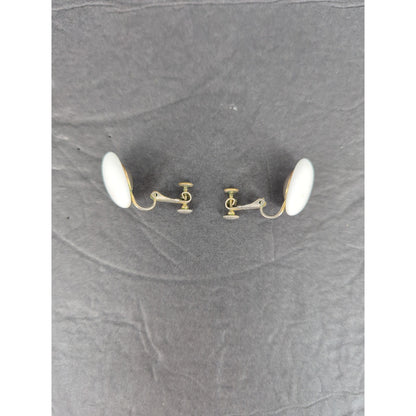 Vintage White Round Flat Disc Screw Back Earrings Retro Jewelry Minimalist 1950s