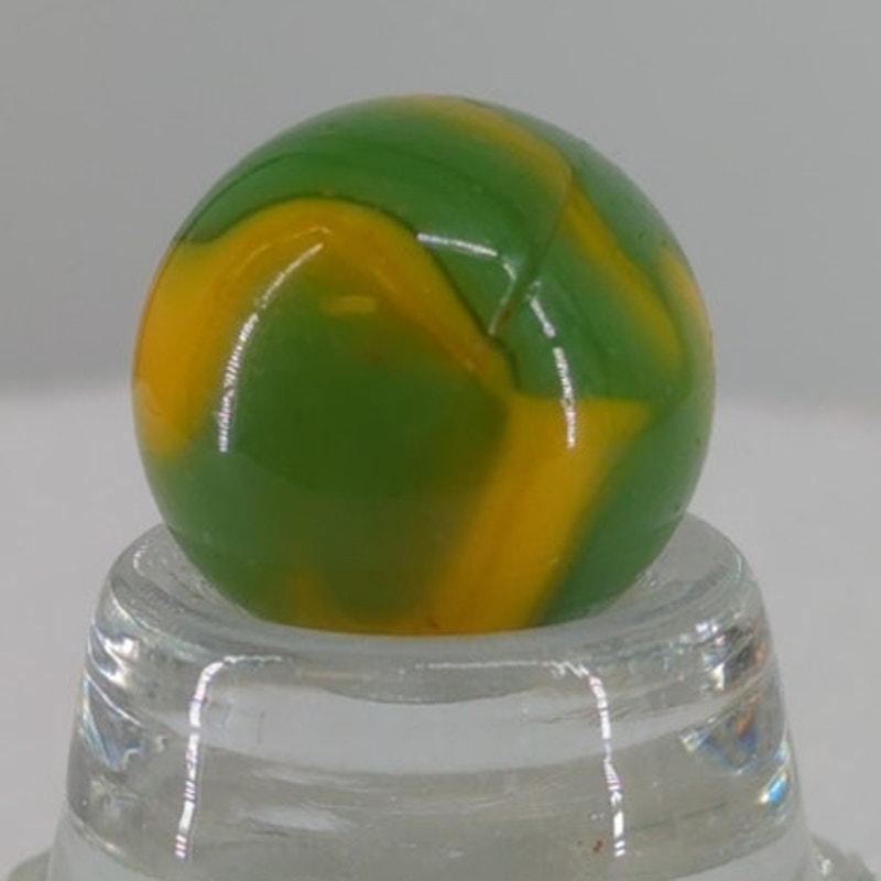 Vintage Peltier Yellow Green Swirl lemon lime deere Marble 5/8" Toy Collectible
