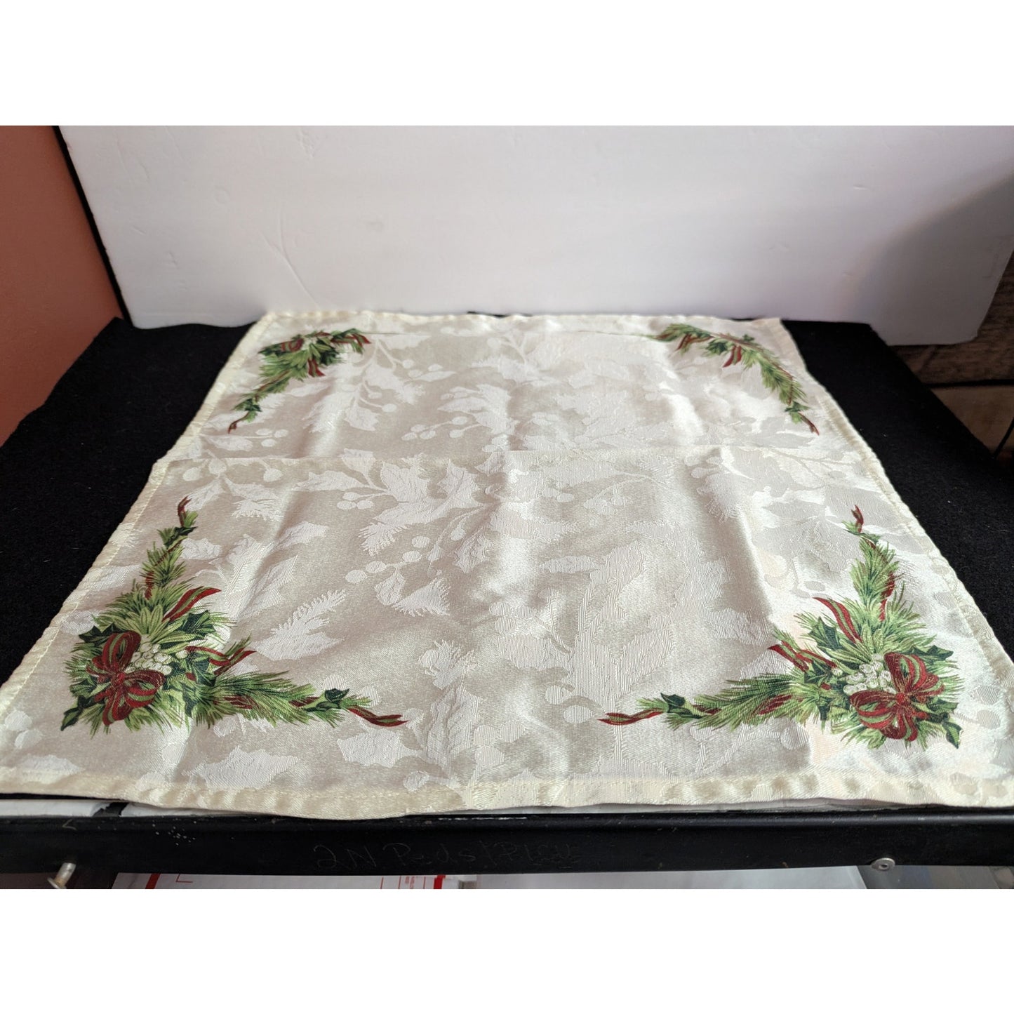 Vintage Set of 8 Christmas Holly Jacquard Cloth Napkin Tea Towel 18x18