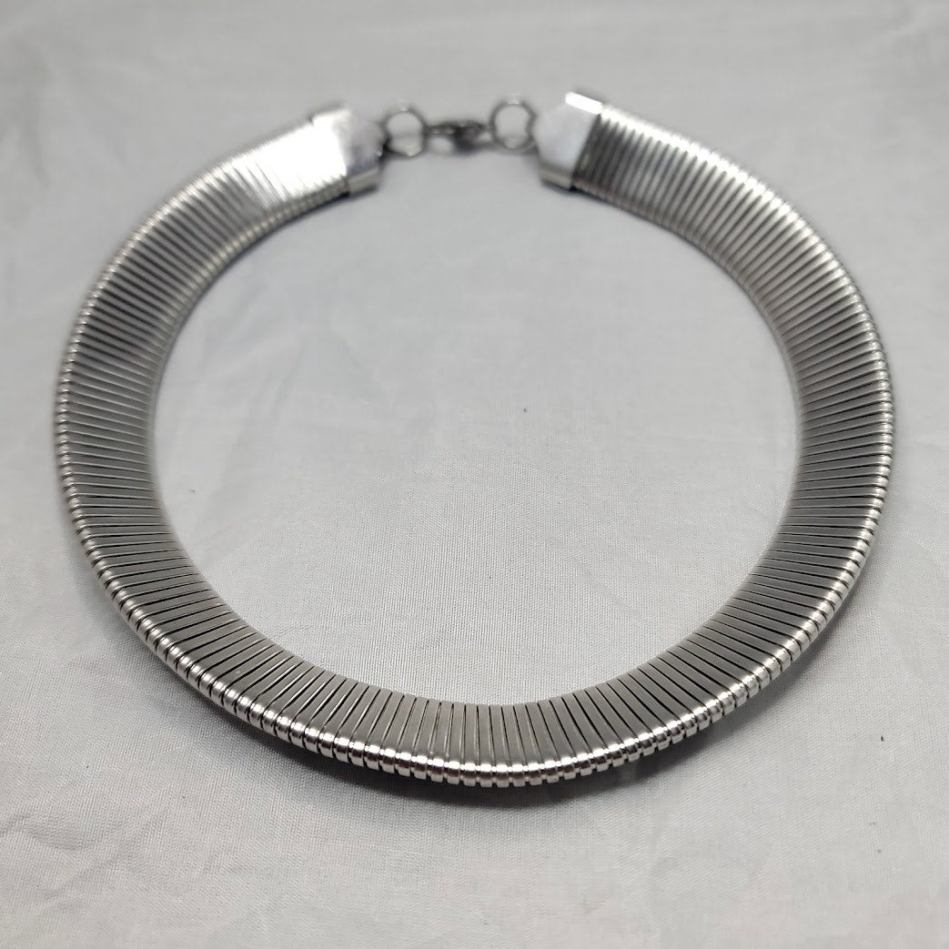 Silver Tone Textured Collar Necklace Choker Statement 1980's