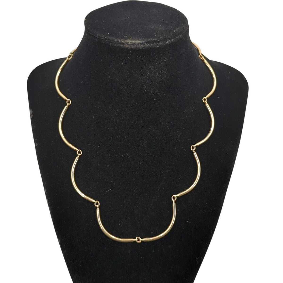 Vintage Fashion Necklace Sarah Coventry Gold-Tone Scalloped Wave Link