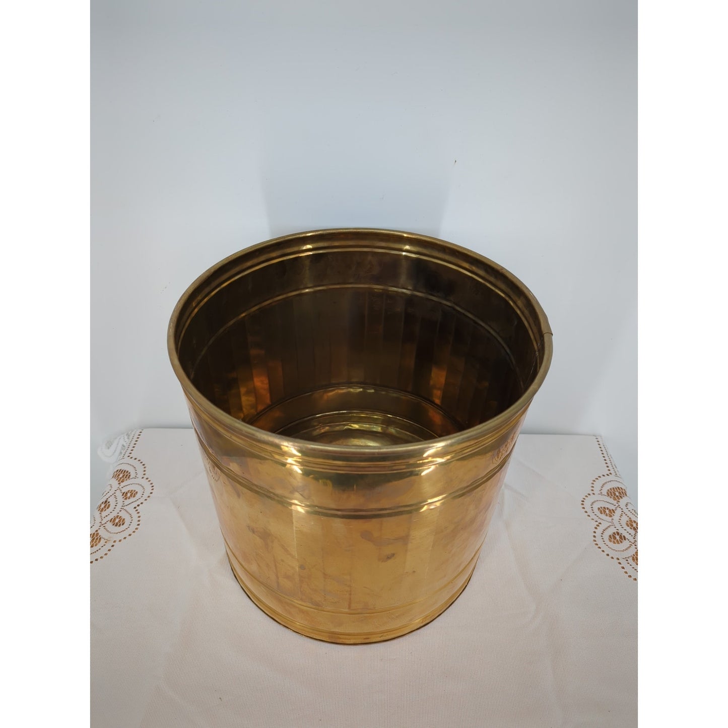 Large Vintage Brass Planter 11" wide x 10" tall lacquered cachepot