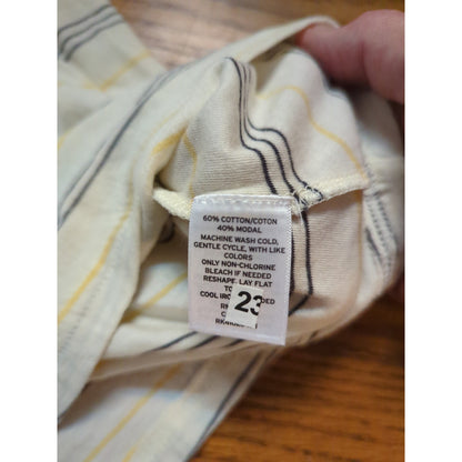 NWT Susina Striped V-Neck Tank Top Size Medium Petite casual summer Top