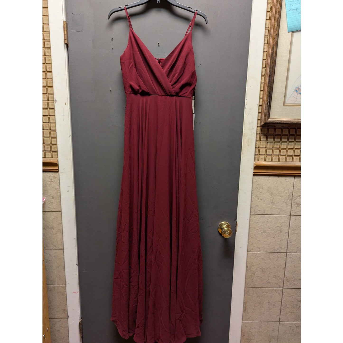 Lulus Wine Red V-Neck Spaghetti Strap Maxi Dress Size Medium New Formal Evening