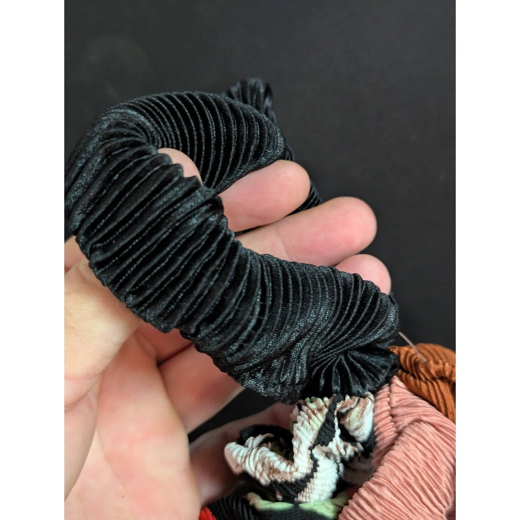 New set of 4 multicolor scrunchies hair ties bands rust black beige Nordstrom