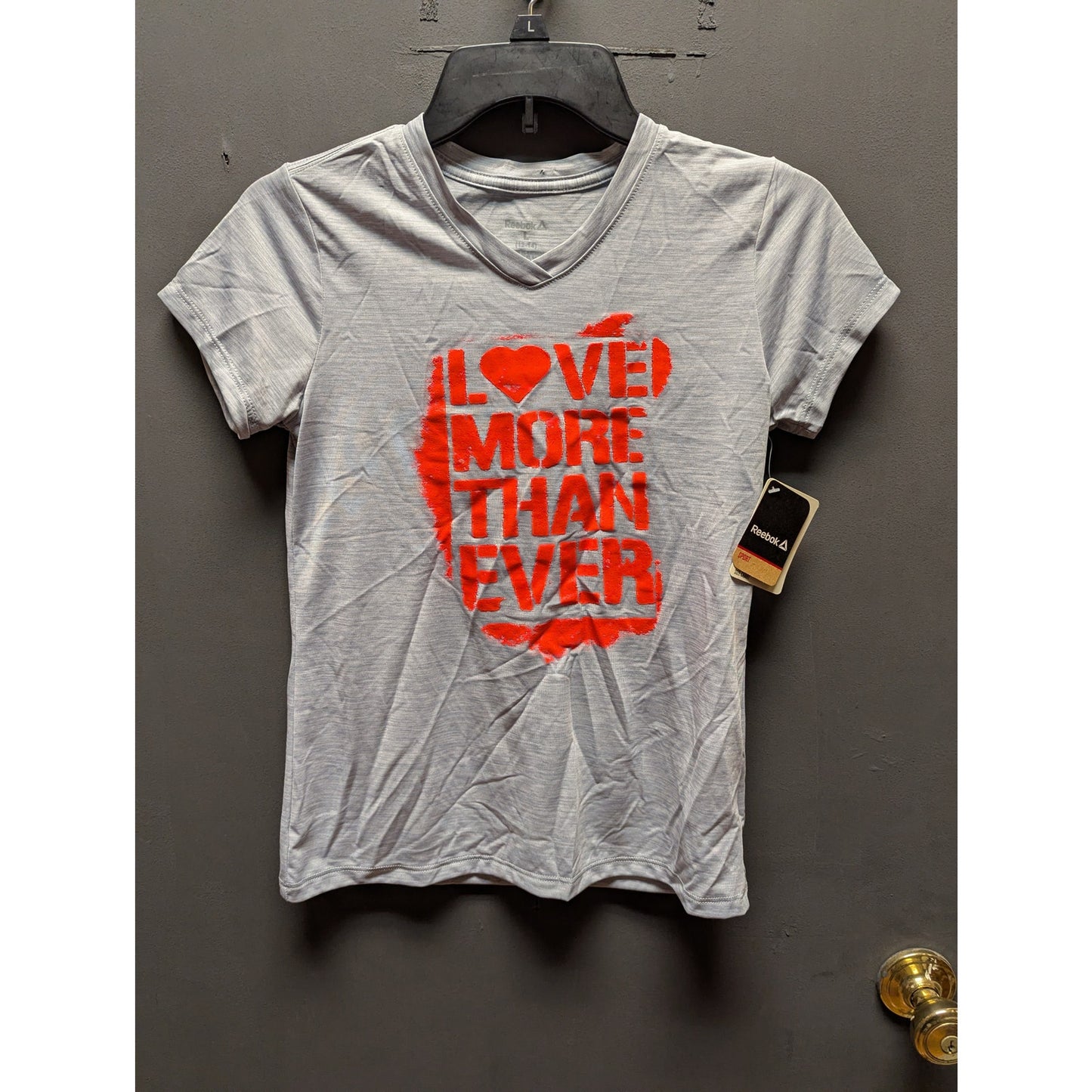 Reebok "Love More Than Ever" Graphic Short Sleeve T-Shirt Size Large (12-14) NWT