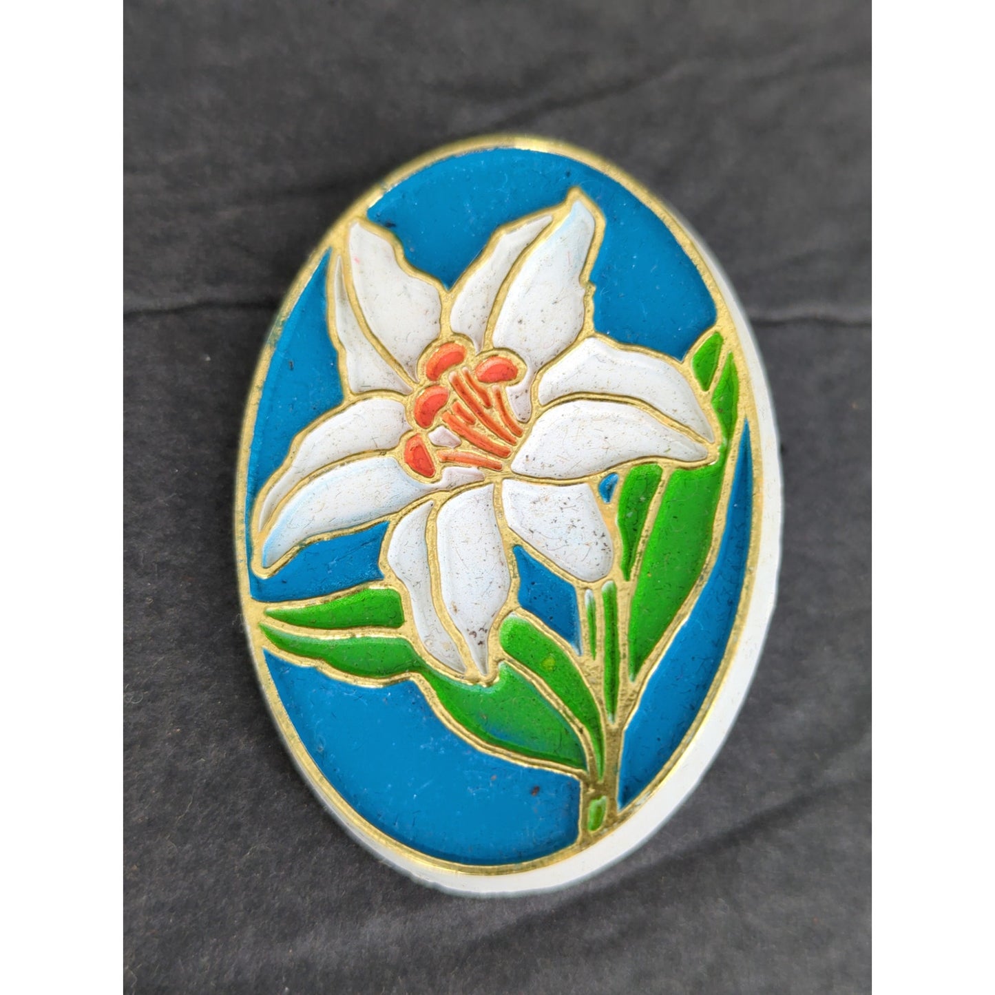 Vintage Cloisonne Enamel White Lily Flower Gold Tone Oval Pin Brooch