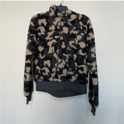 New Z by Zella Camo Sherpa hoodie size XXS Teddy Ribbed Waist Cuffs drawstring
