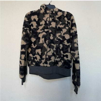 New Z by Zella Camo Sherpa hoodie size XXS Teddy Ribbed Waist Cuffs drawstring