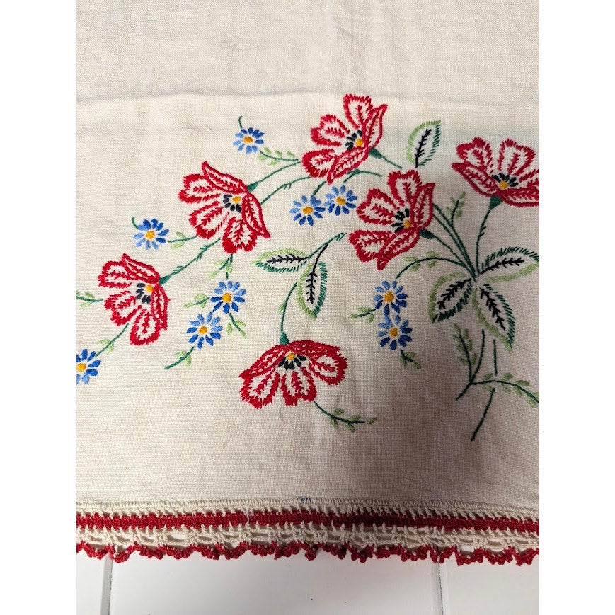 table runner hand embroidered 38" x 18" linen ripple edge farmhouse grannycore
