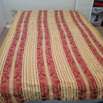 Regal burgundy Red & Gold Damask Stripe King Duvet Cover PRE-Owned