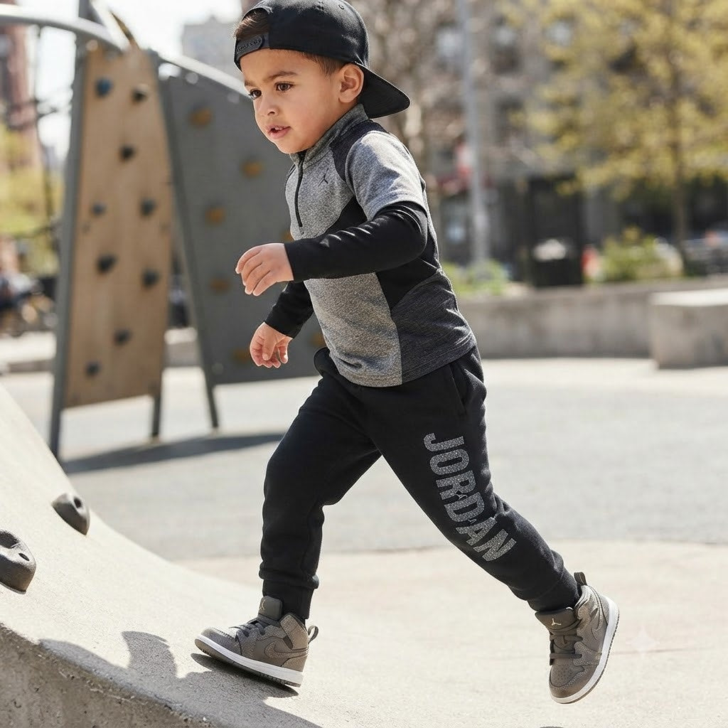 Streetwear Jordan Toddler Boys Black Fleece Logo Jogger Sweatpants NWT 3T