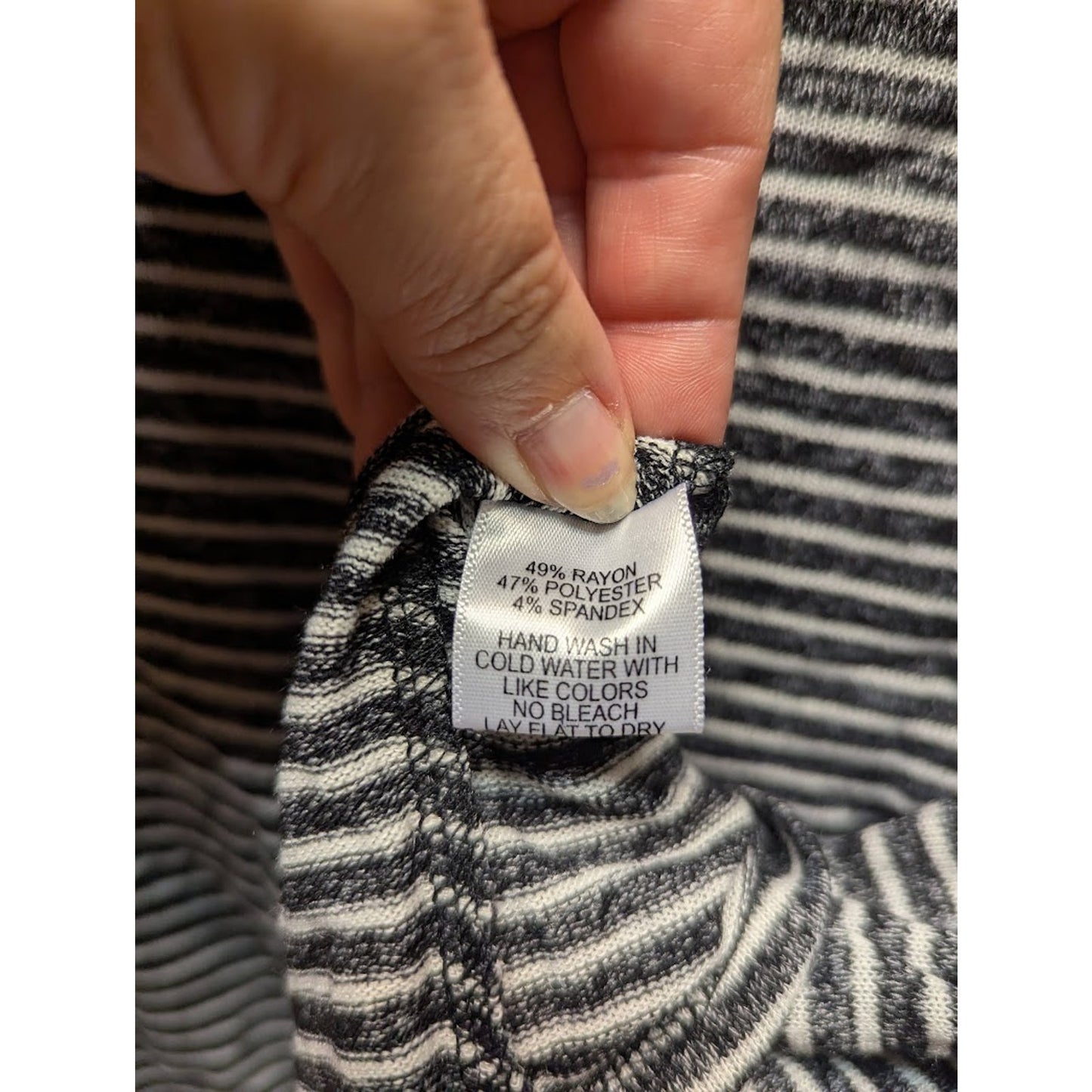 Gibson top shirt Striped Ruffled Edge Raglan Pullover Style Crew Neck NWT Medium
