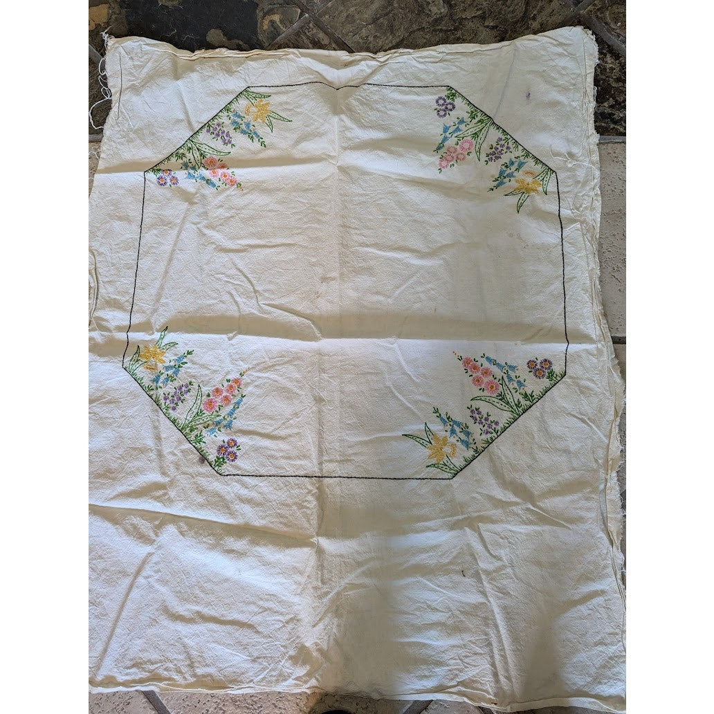Hand embroidery linen piece