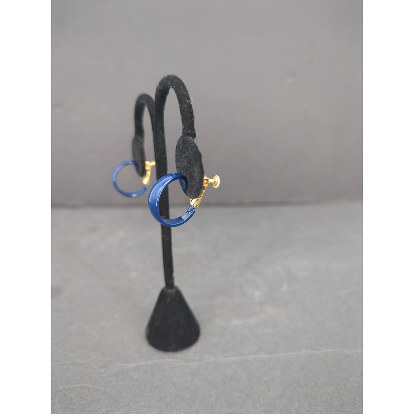Vintage Blue Enamel Hoop Dangle Earrings Gold Tone Clip On Huggie Drop