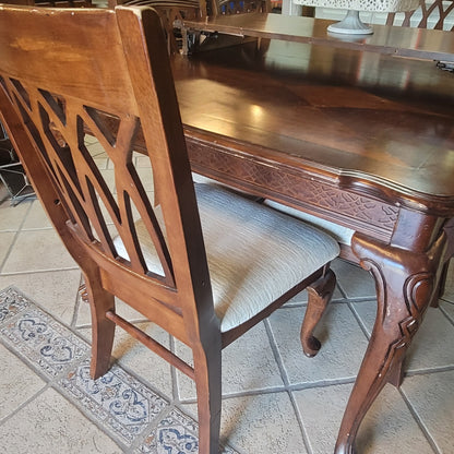Secondhand Sandies: Dining Table w/ leaf and 6 Chairs Dark Walnut Stain