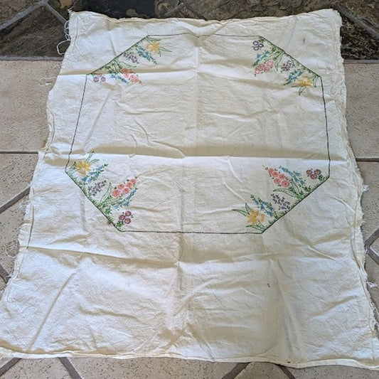 Hand embroidery linen piece