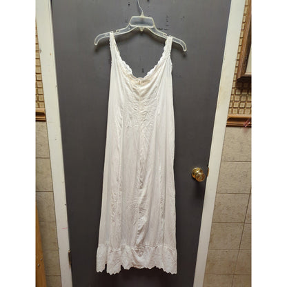 Edwardian antique White cotton lace cotton sleeveless dressing gown undergarment