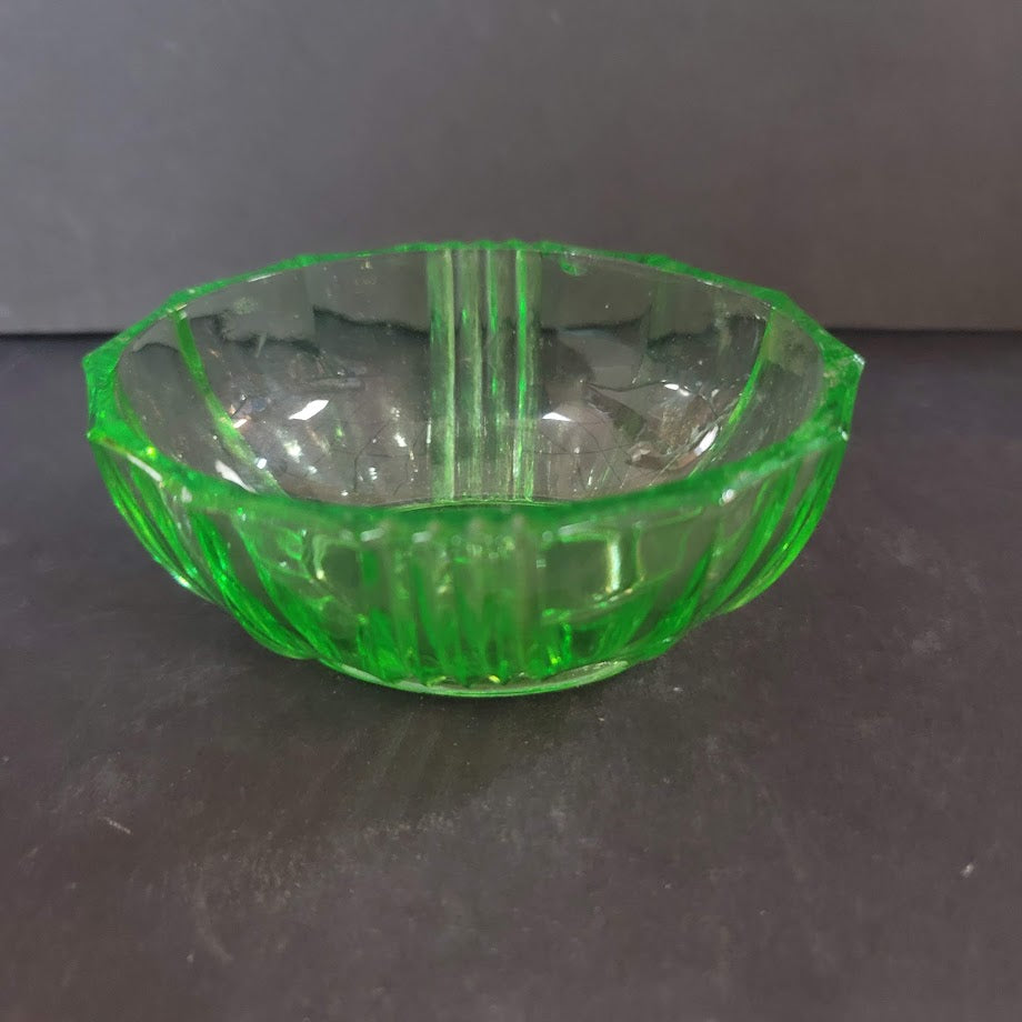 Vintage Pressed Uranium Vaseline Glass Vanity dish NO LID Green 2" x 4"