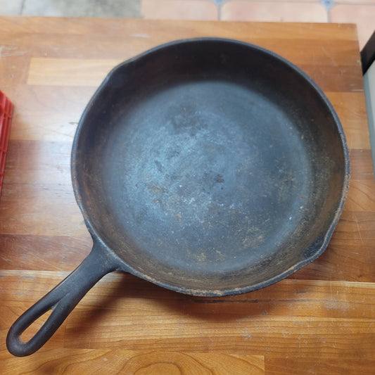 Vintage 1920s-40s BSR #8 Cast Iron Skillet Red Mountain Series Heat Ring 10.5"