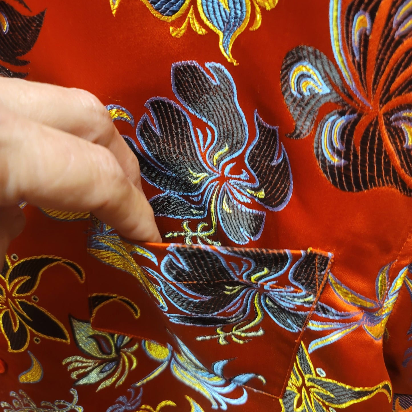 ODO Heavily embroidered silken feel mens shirt red floral Large short sleeve
