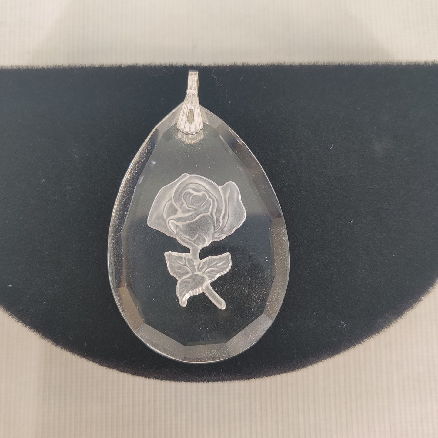 Little Gallery Faceted Lead Crystal Rose Pendant Necklace Hallmark