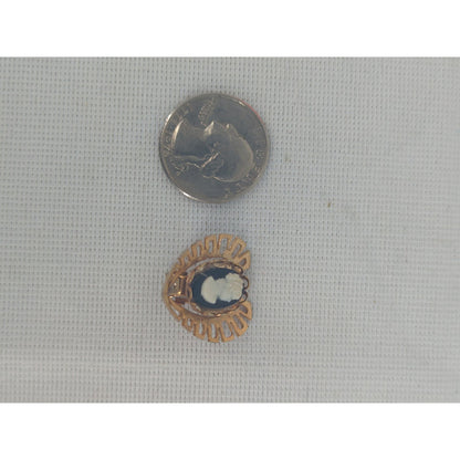 Vintage Black and White Cameo Heart Clip-On Earrings Filigree Gold-Tone