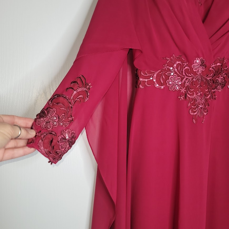 JJ's House Size 8 Burgundy Wedding Mother in Law Dress formal cape NEW Crepe