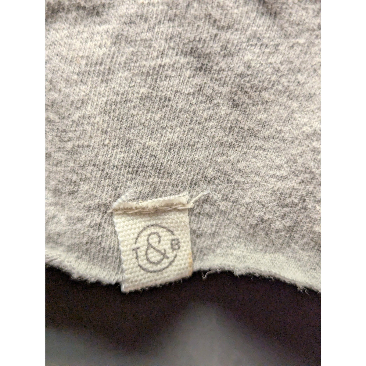 Treasure & Bond Gray "VOTE" Graphic Short Sleeve T-Shirt Size Medium (Juniors)