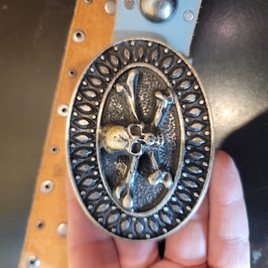 Hyde Blue Studded 1 3/4" wide Skull Crossbones Silver Buckle Italy Leather Belt