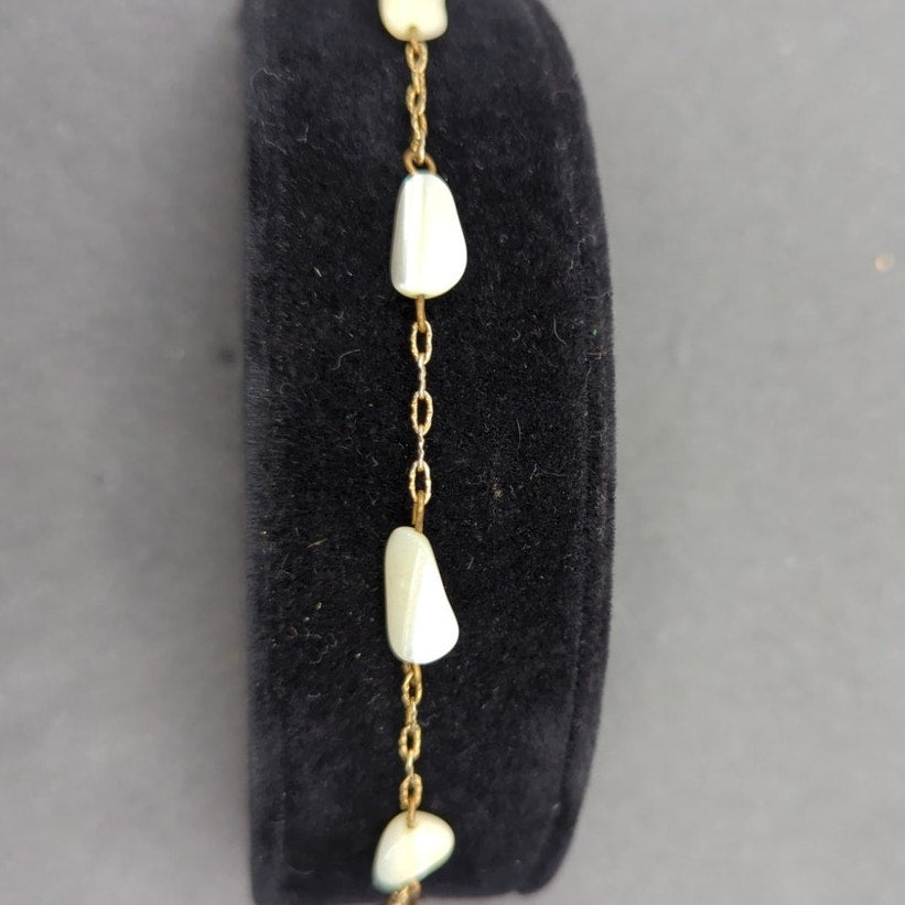 Vintage Coquette Dainty Gold Tone Mother of Pearl Shell Bracelet Dainty Bridal