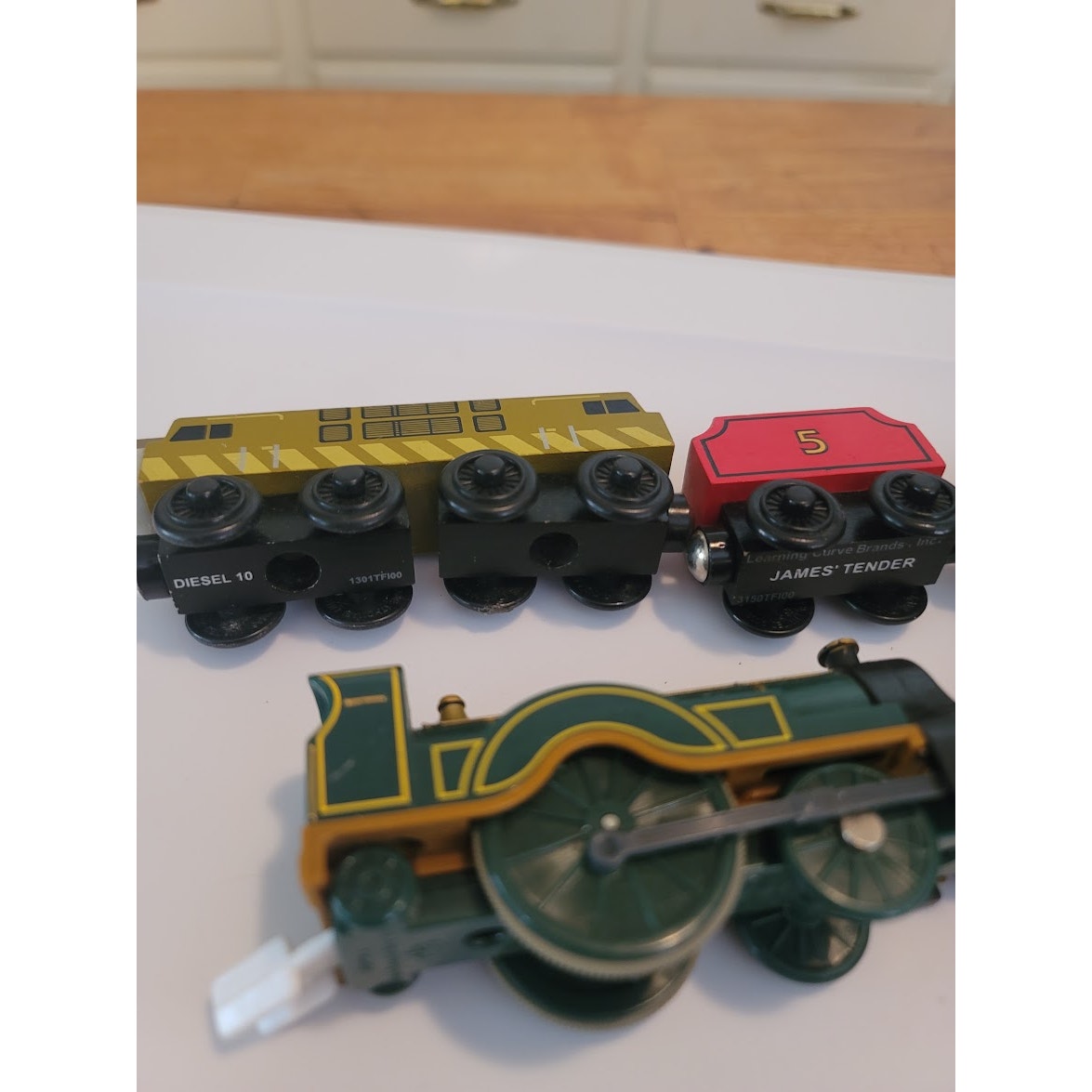 Lot 10  Pre-owned Vintage Thomas & Friends Train Various Magnetic Wood Plastic