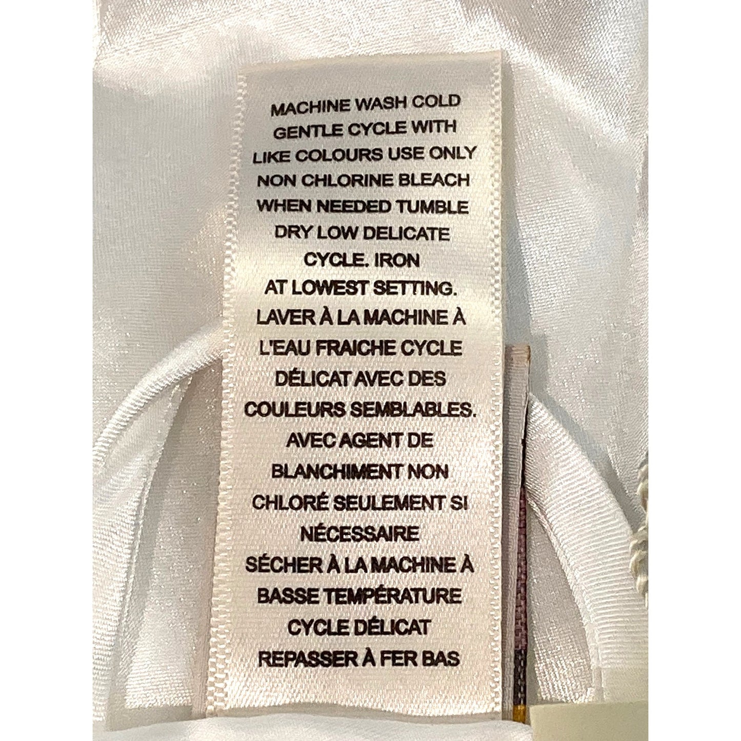 In Bloom by Jonquil "The Bride" Embroidered Lacy Robe Sz Small in Off White NWT
