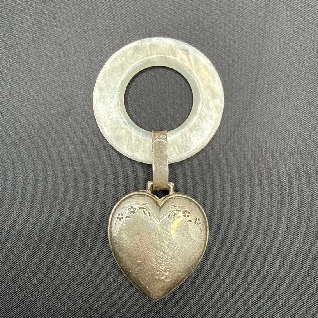 Lullaby Vanessa 1971 engraved Silver Teething Heart w/ mother of pearl Ring