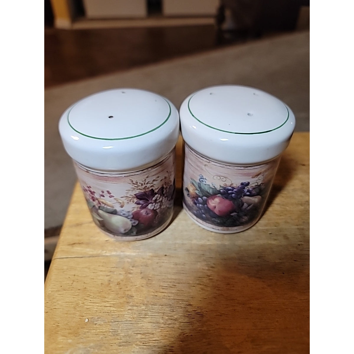 Windsor by Certified International Pamela Gladding Salt & Pepper Set