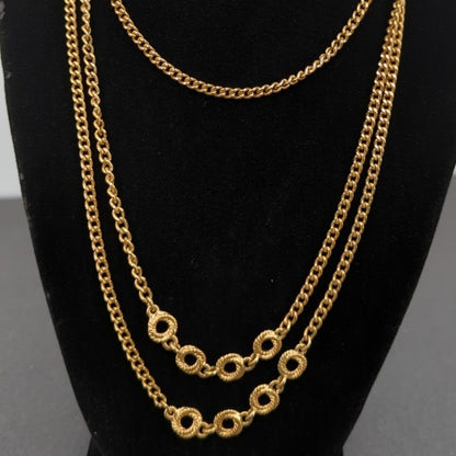 Fashion Vintage Monet Triple-Strand Gold-Tone Link Necklace with Ring Motifs