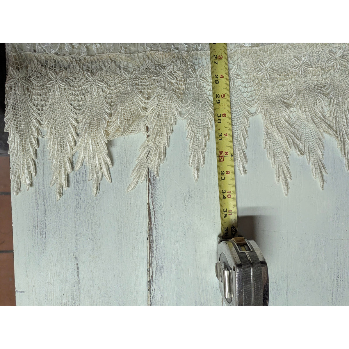 Vintage Mode Sara California Lace Skirt Suit Set Cream White Fringe Rayon Medium