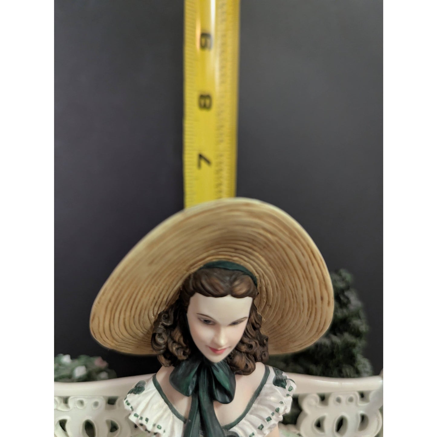 Vintage Gone With The Wind Scarlett Lady Musical Figurine Southern Belle
