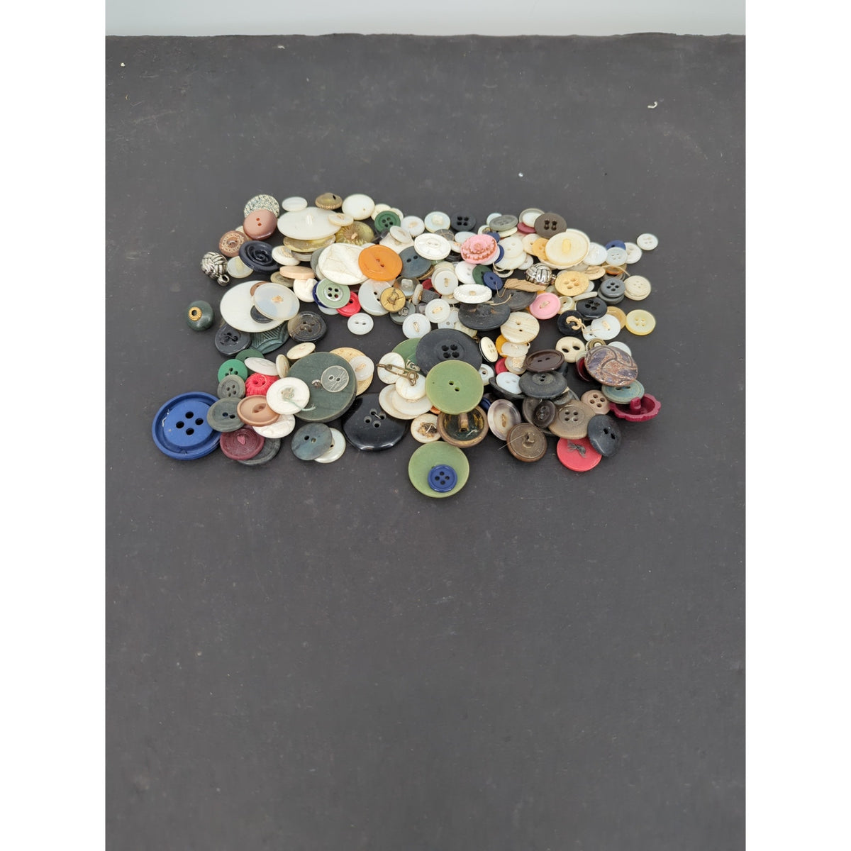 Huge 3 lb Lot Vintage to Modern Miscellaneous Sewing Buttons Craft Mix