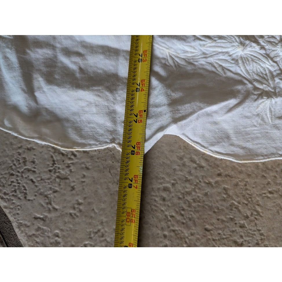 Oval linen Ivory vintage Tablecloth finish scallop edge Floral Raised Embroidery