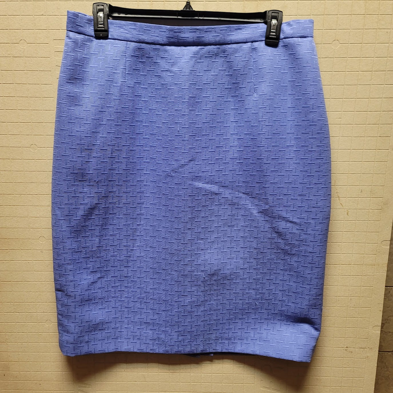 Le Suit Womens Skirt Size 16 W Blue Textured Career Work Back Slit