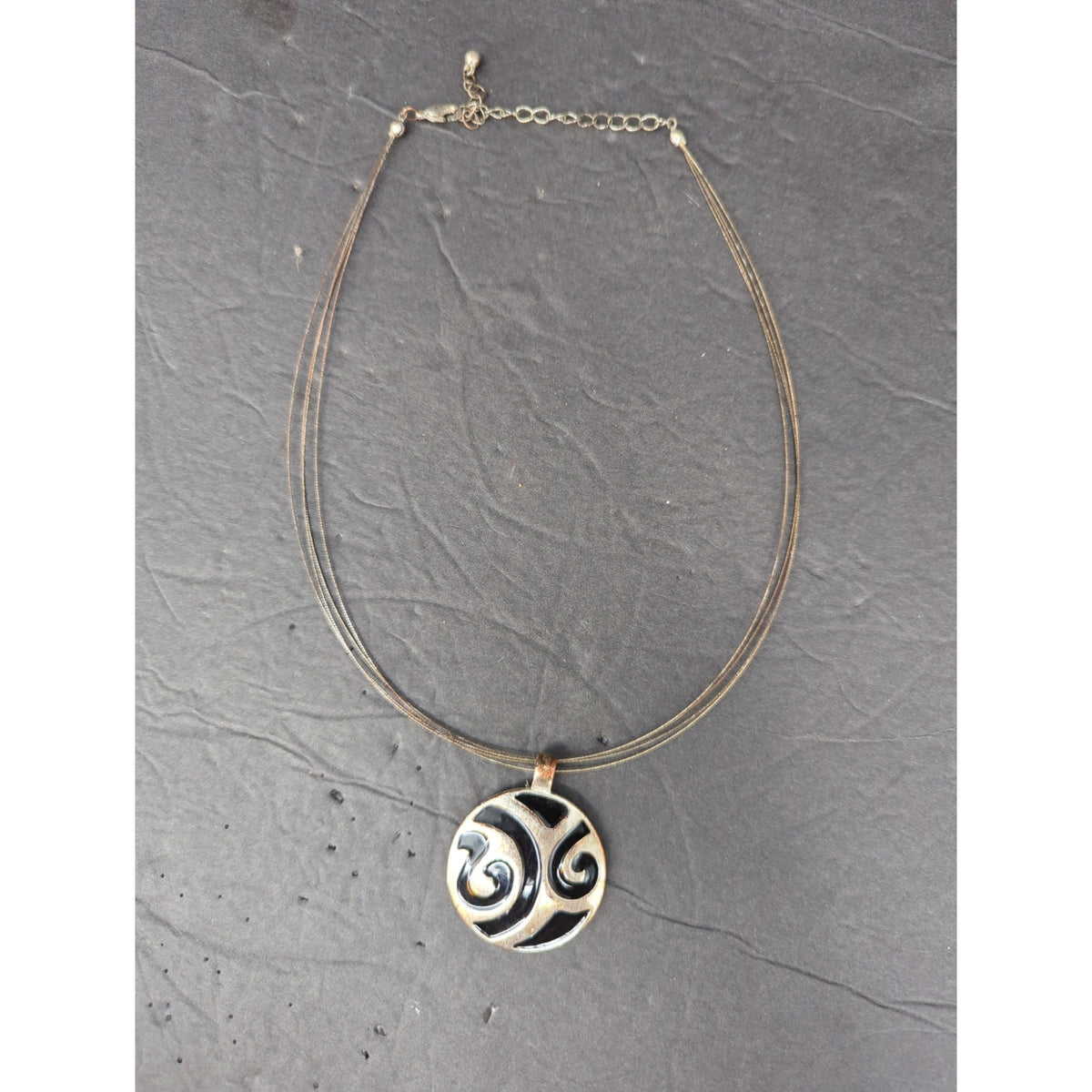 Vintage Gold Tone Swirl Round Medallion Pendant Omega Chain Necklace Mid-Century